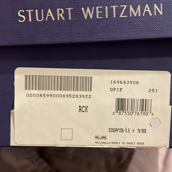 Stuart Weitzman, suede bootie, sz9.5 w - Picture 6 of 6